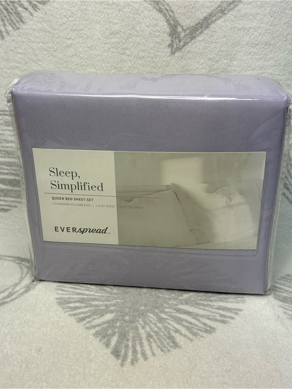 Everspread Queen bed sheet set features a soothing lavender color